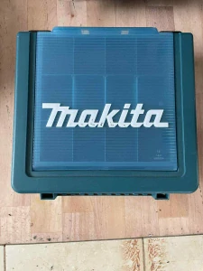 Príklepová vŕtačka Makita HP1641 (používaná)